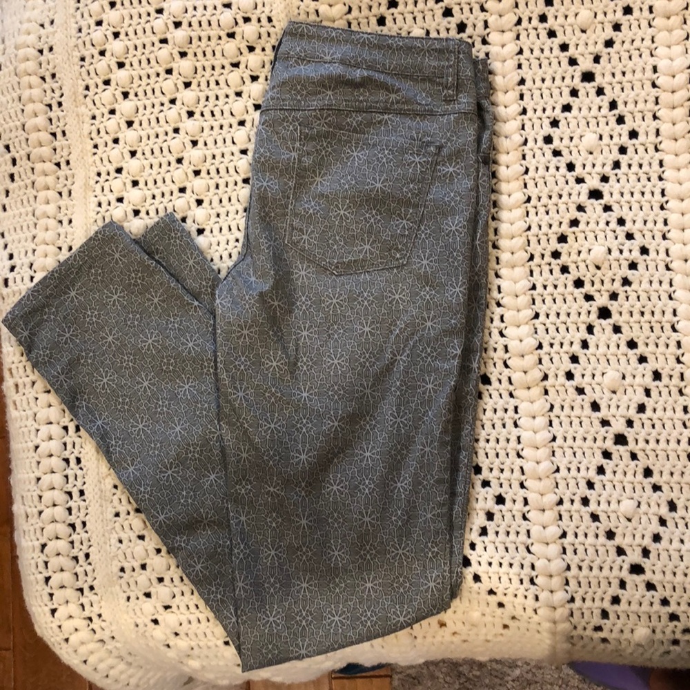 PrAna brand jeans with ‘snowflake’ design.